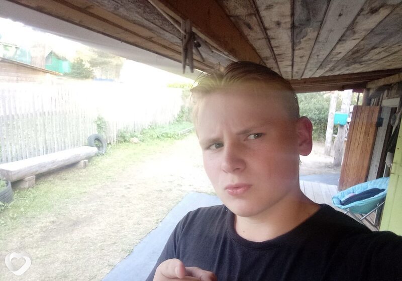 Максим, 18, Архангельске — анкета №3857631