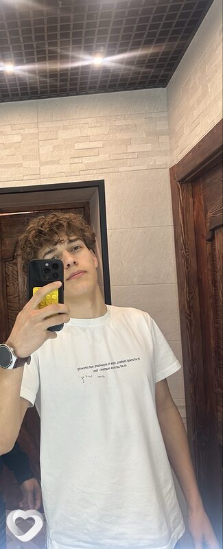 Максим, 19, Чехове — анкета №3858002