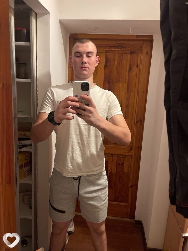 Назар, 22, Варшава — анкета №3857990