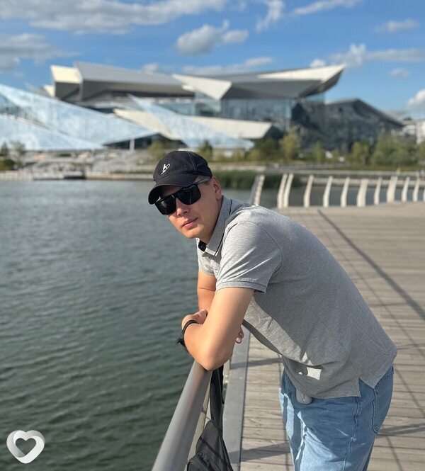 Артём, 27, Кемерове — анкета №3859768