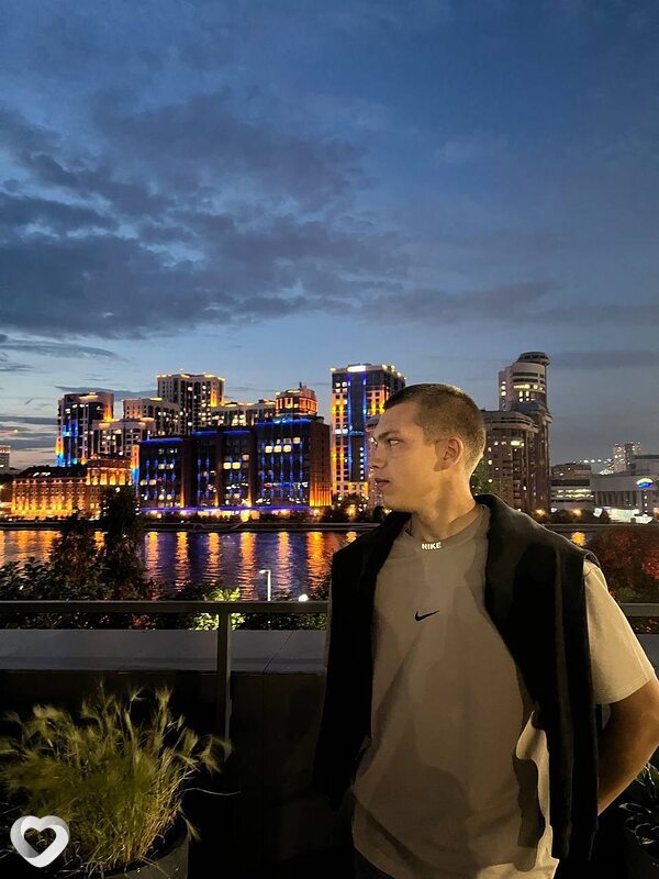 Дима, 18, Екатеринбурге — анкета №3864556