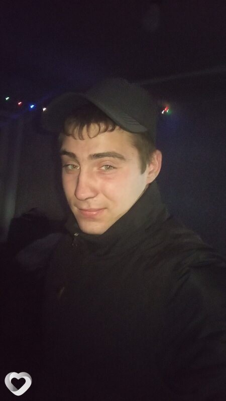 Эдуард, 22, Ленинске-Кузнецком — анкета №3865228
