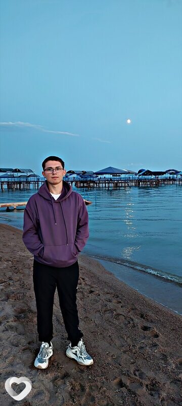 Артём, 21, Бишкек — анкета №3865235