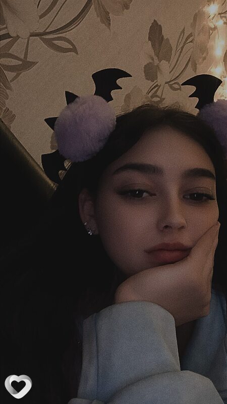 Карина, 21, Мысках — анкета №3867435