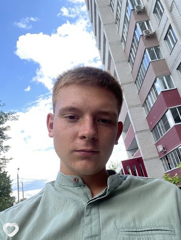 Артем, 25, Воронеже — анкета №3867999
