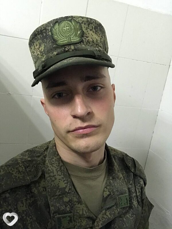 Юра, 20, Ейске — анкета №3870567