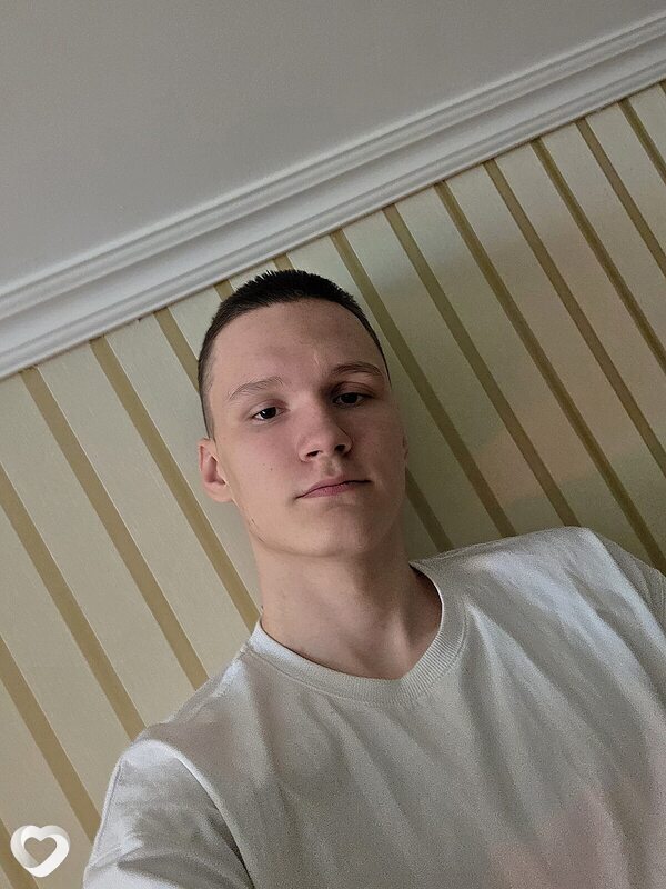 Михаил, 19, Белгороде — анкета №3870568