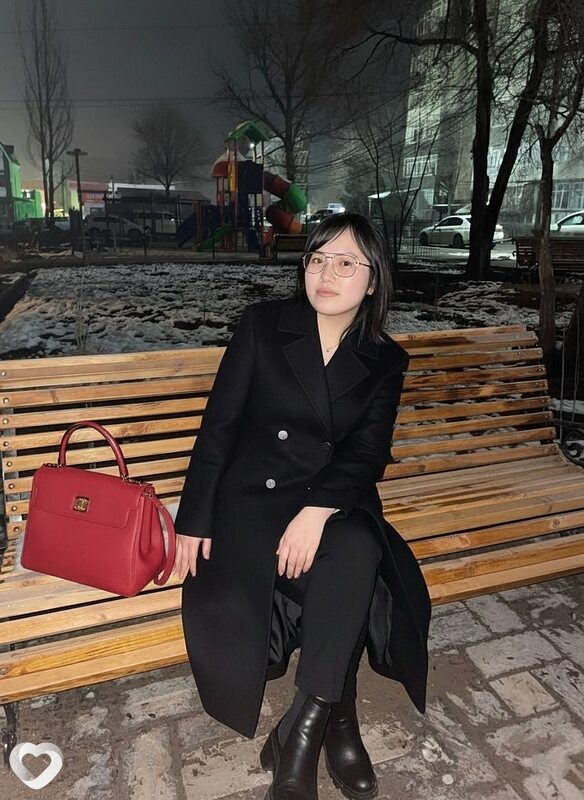 Arina, 22, Бишкек — анкета №3871092