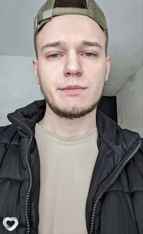 Илья, 21, Ленинске-Кузнецком — анкета №3873362