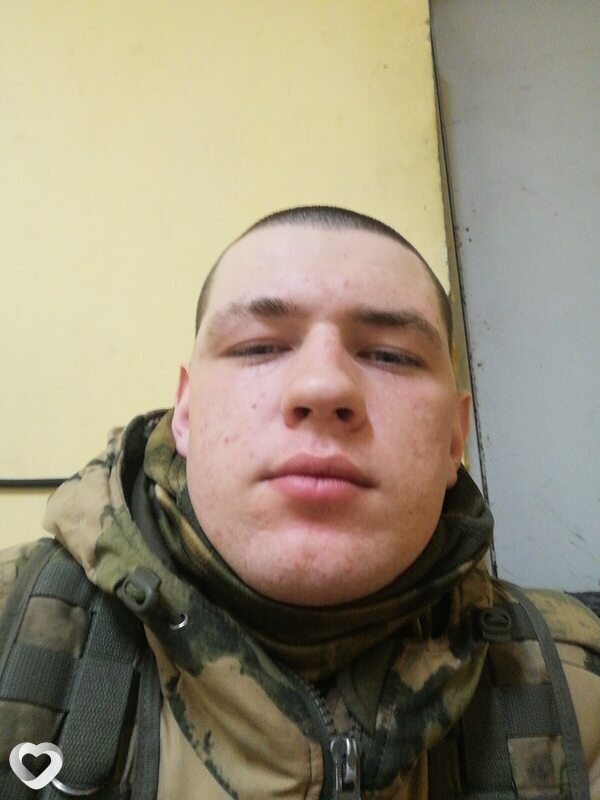 Максим, 20, Волжском — анкета №3873749