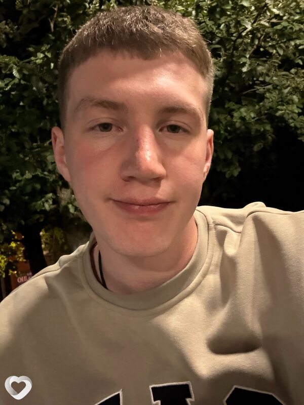 Иван, 24, Курчатове — анкета №3875170
