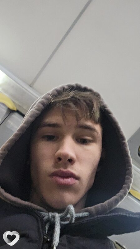 Иван, 21, Санкт-Петербурге — анкета №3875615