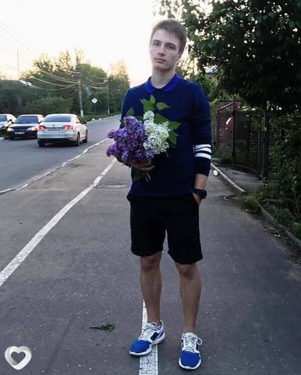Максим, 23, Москве — анкета №3877017