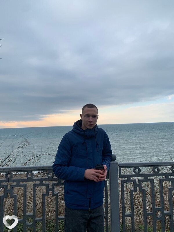 Виталий, 22, Перми — анкета №3877091