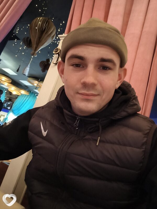 Александр, 22, Донецке — анкета №3877951