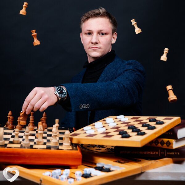 Максим, 19, Москве — анкета №3878365