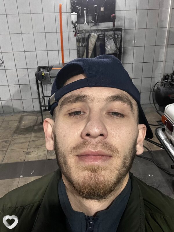 Михаил, 28, Орске — анкета №3878459