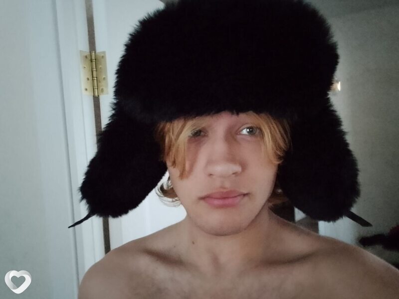 Илья, 19, Кемерове — анкета №3878907