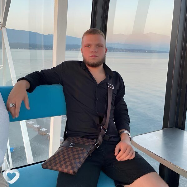 Данил, 23, Новотроицке — анкета №3878997