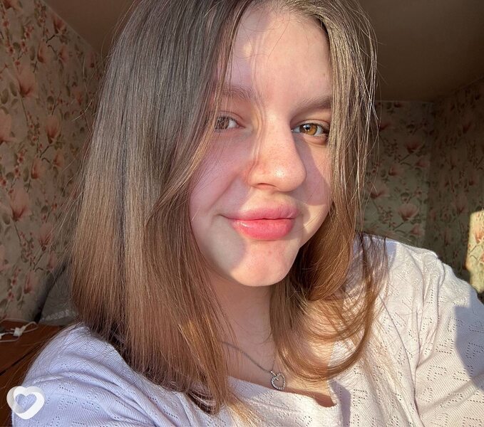 Карина, 21, Смоленске — анкета №3879480