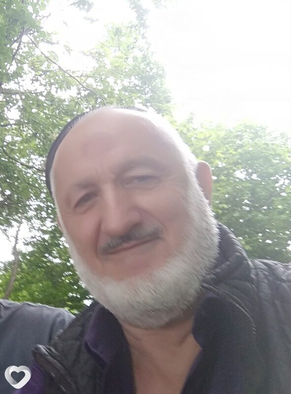 Алихан, Грозный