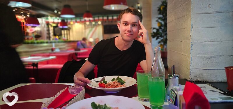 Артём, 24, Тамбове — анкета №3879850