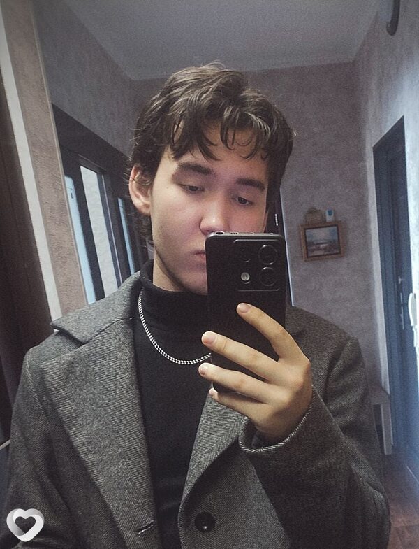 Артем, 20, Нижневартовске — анкета №3880930