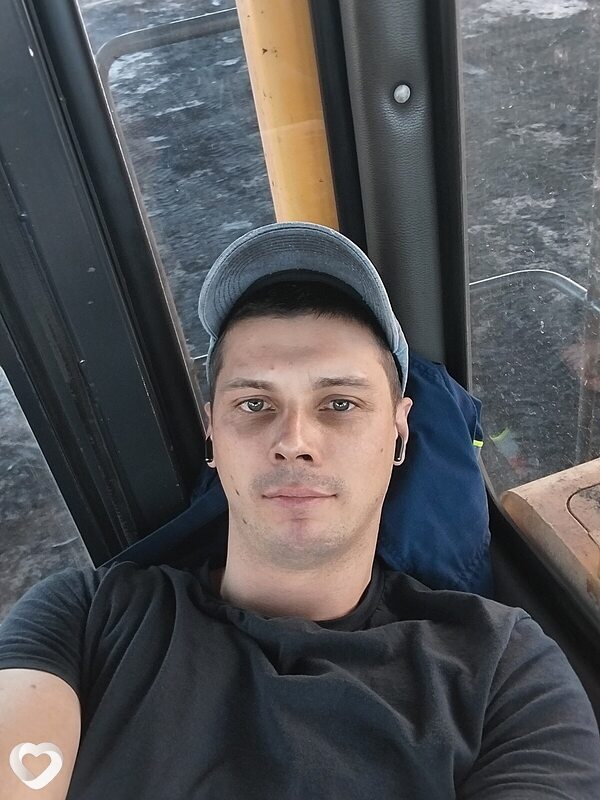 Максим, 32, Белове — анкета №3880856