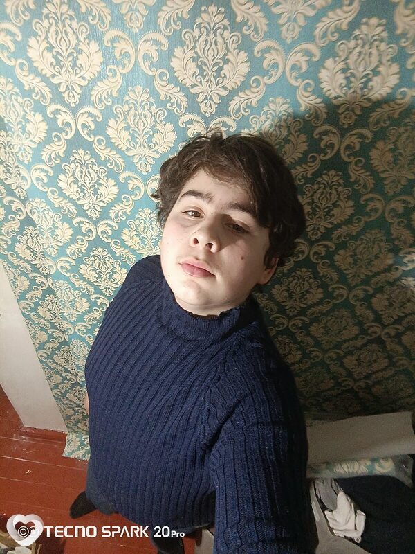 Артём, 18, Мариуполе — анкета №3881689