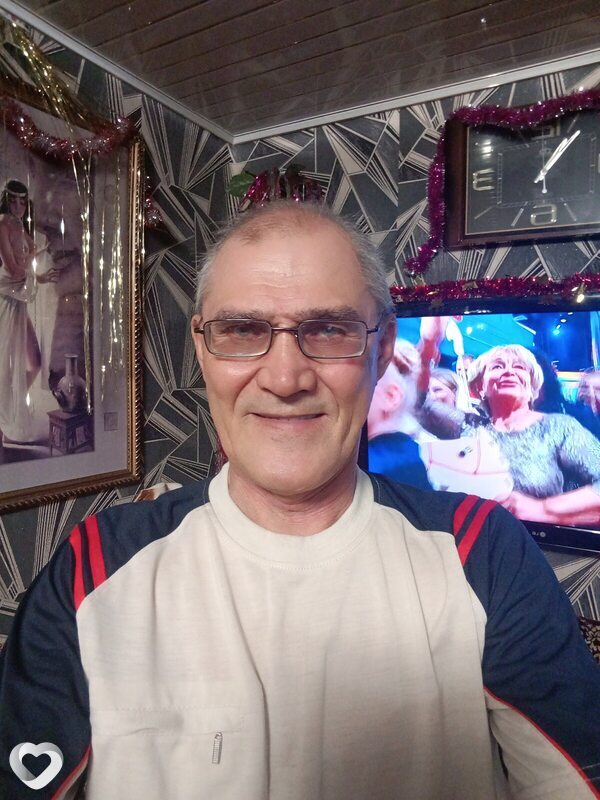 Олег, 58, Новоалтайске — анкета №3881736