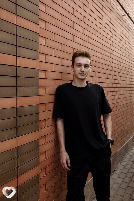 Виталий, 21, Ростове-на-Дону — анкета №3881943