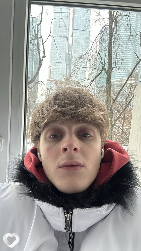 Максим, 20, Москве — анкета №3883170