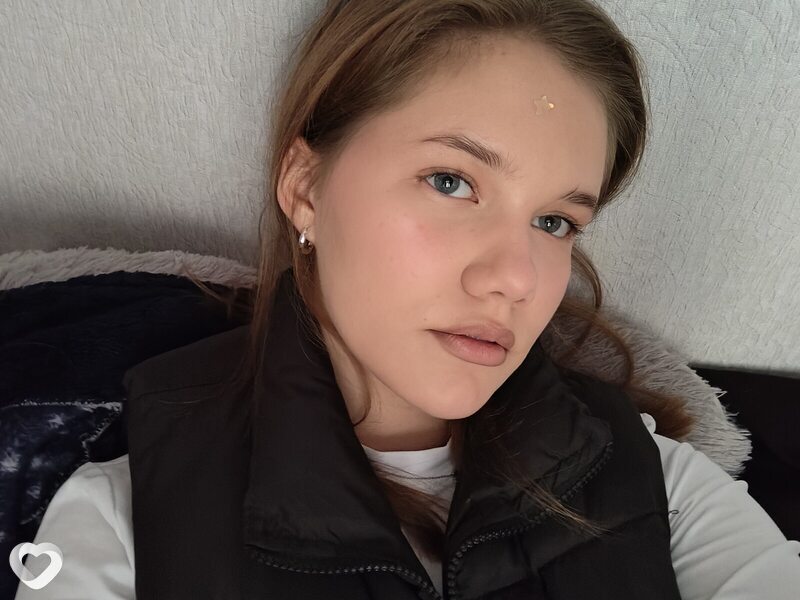 Лина, 19, Омске — анкета №3883922