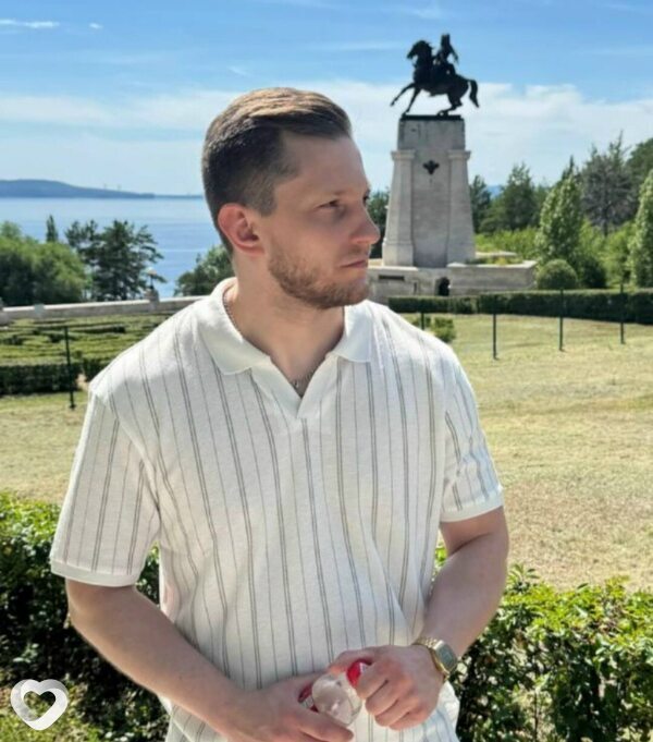 Иван, 27, Торезе — анкета №3885294