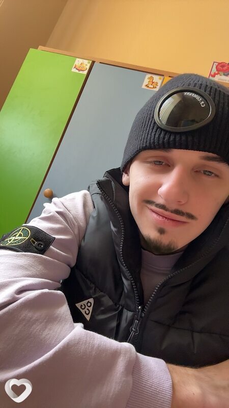 Ярик, 18, Минске — анкета №3886125