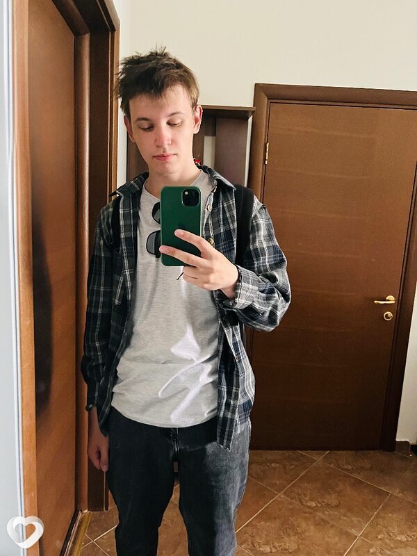 Алексей, 19, Екатеринбурге — анкета №3887173