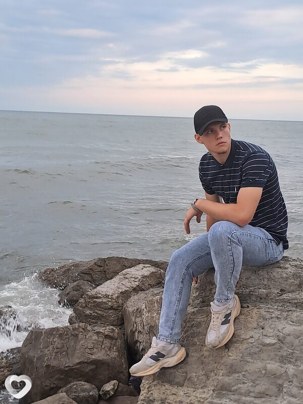 Иван, 21, Таганроге — анкета №3886981