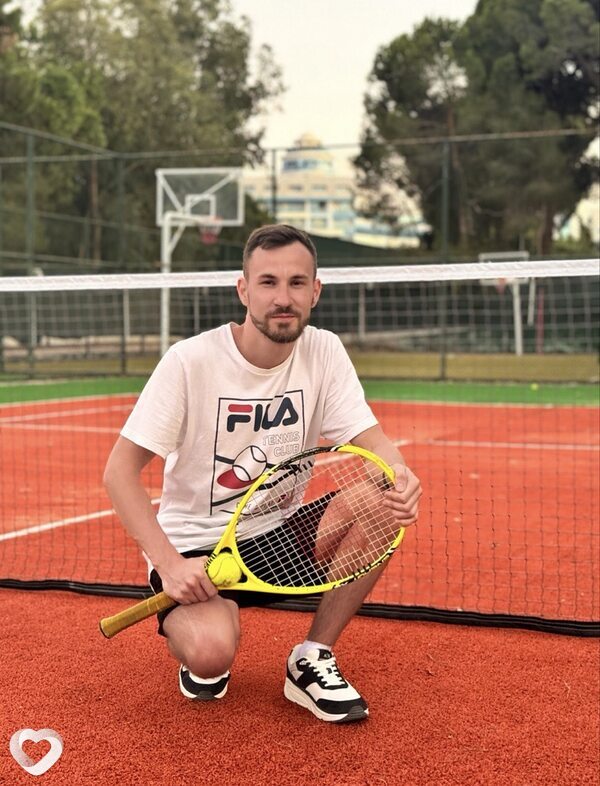 Игорь, 29, Донецке — анкета №3888029