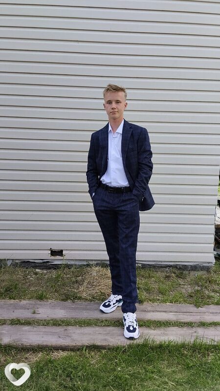 Евгений, 18, Томске — анкета №3890478