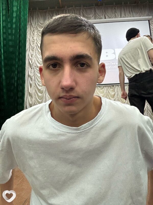 Денис, 18, Энгельсе — анкета №3890396
