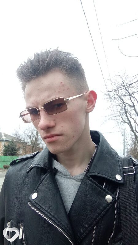 Виктор, 23, Аксае — анкета №3890710
