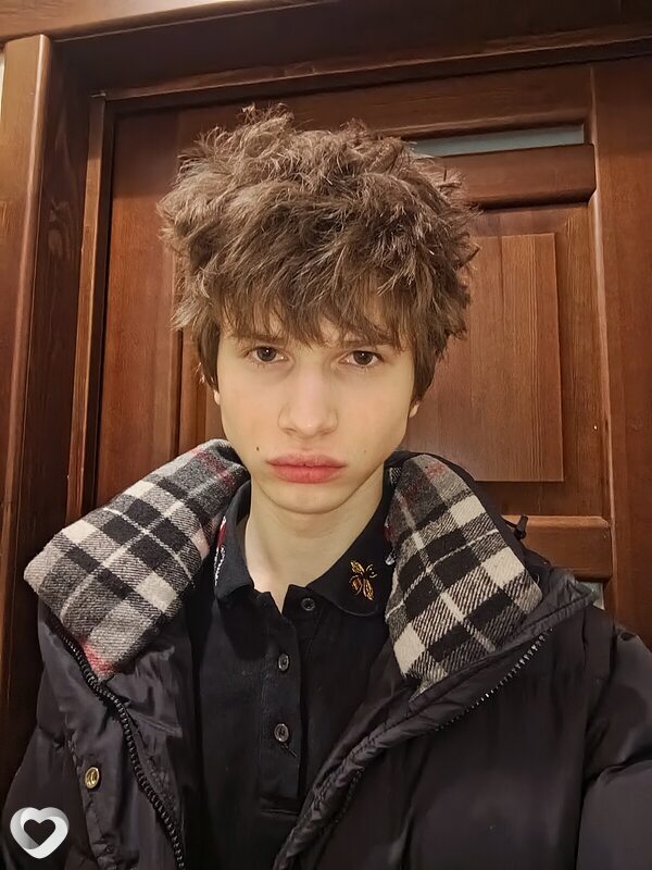 Михаил, 18, Екатеринбурге — анкета №3892517