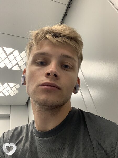 Иван, 26, Смоленске — анкета №3894034