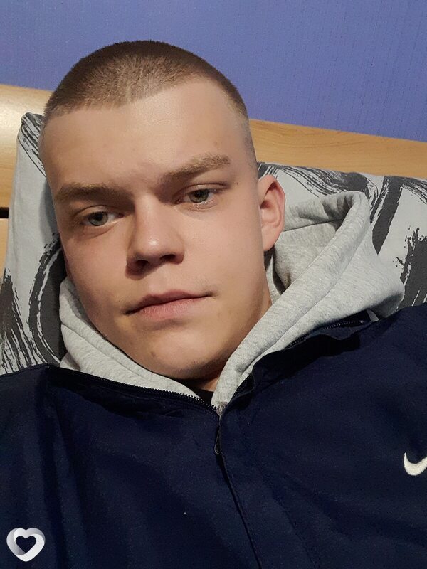 Александр, 20, Екатеринбурге — анкета №3895463