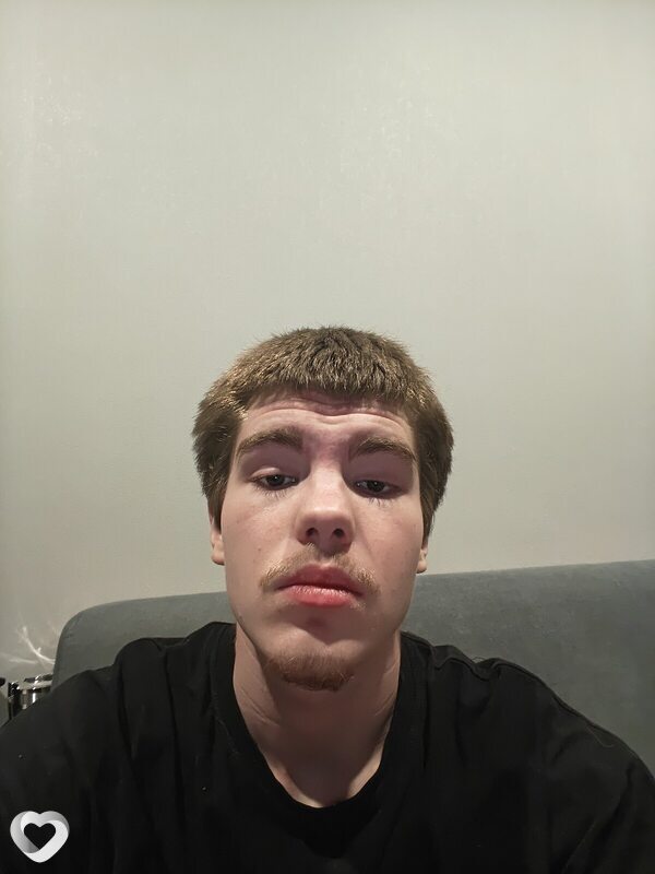 Дмитрий, 19, Екатеринбурге — анкета №3897390