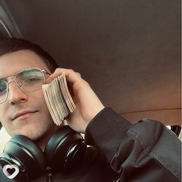 Иван, 21, Донецке — анкета №3899281