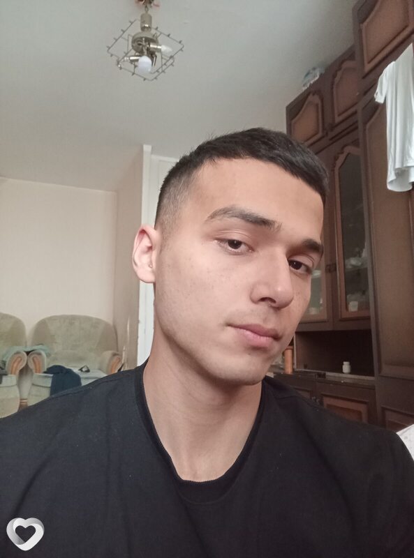 Рома, 21, Владивостоке — анкета №3899486