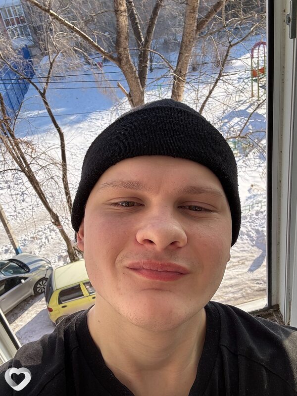 Максим, 21, Омске — анкета №3900050