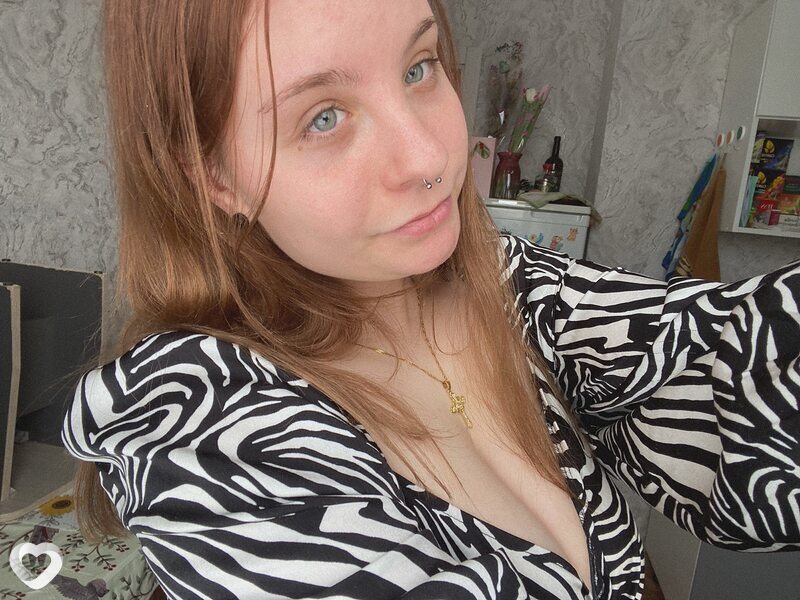 Ксения, 22, Барнауле — анкета №3900456