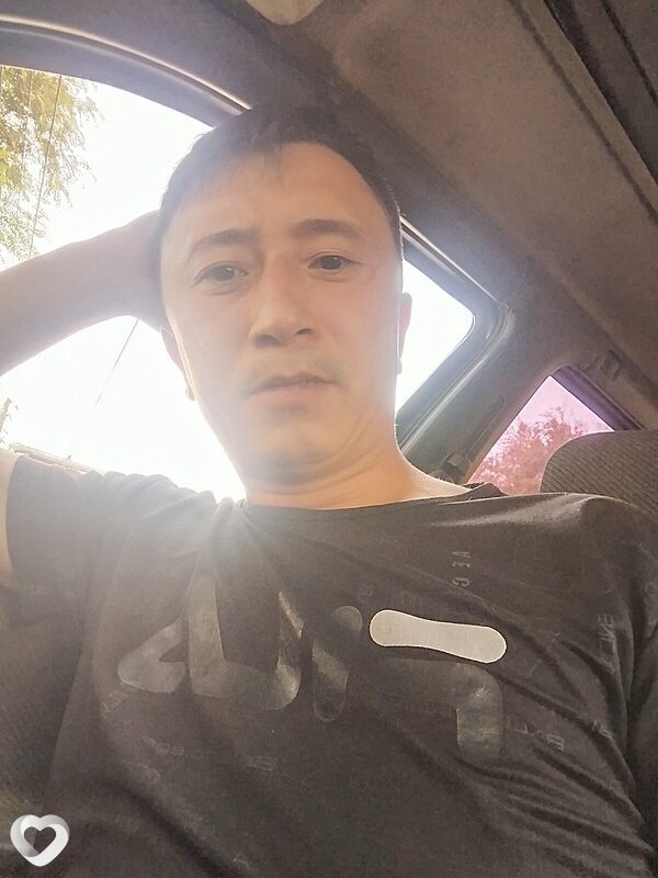Олег, 38, Кингисеппе — анкета №3901030